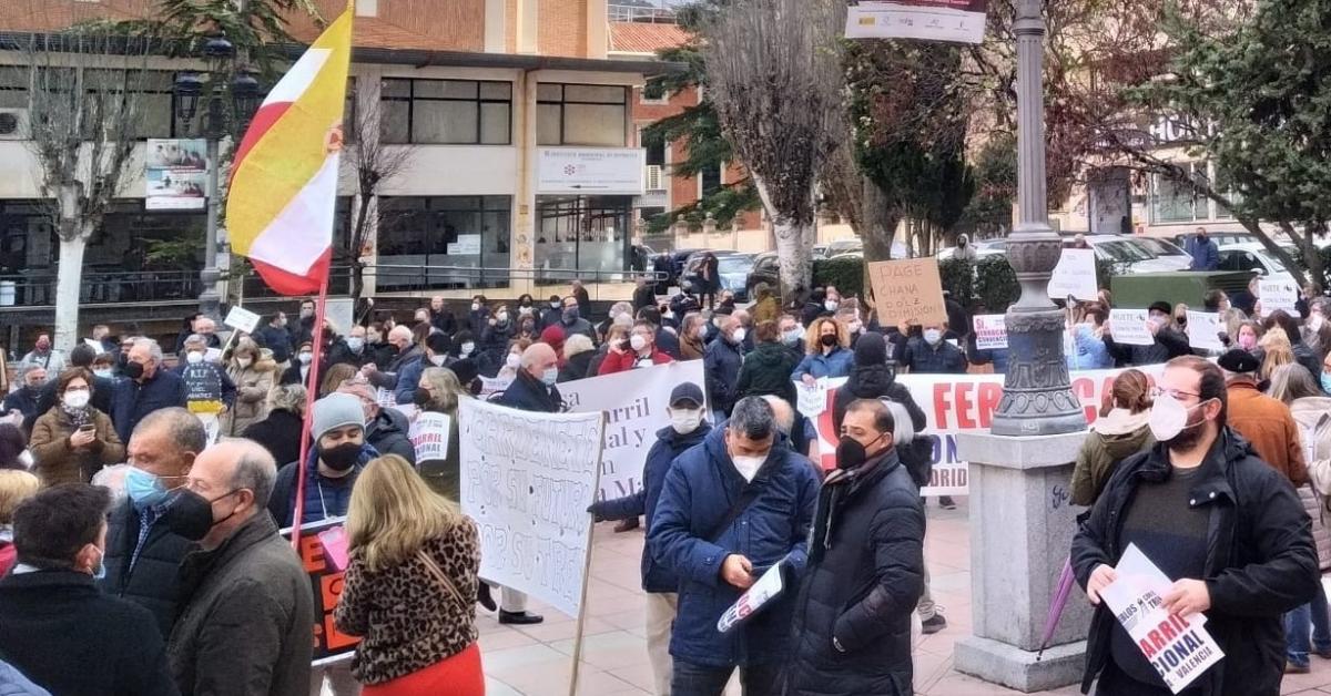 Concentración contra el cierre de la línea Aranjuez- cuanca- Utiel el pasado 19 de diciembre