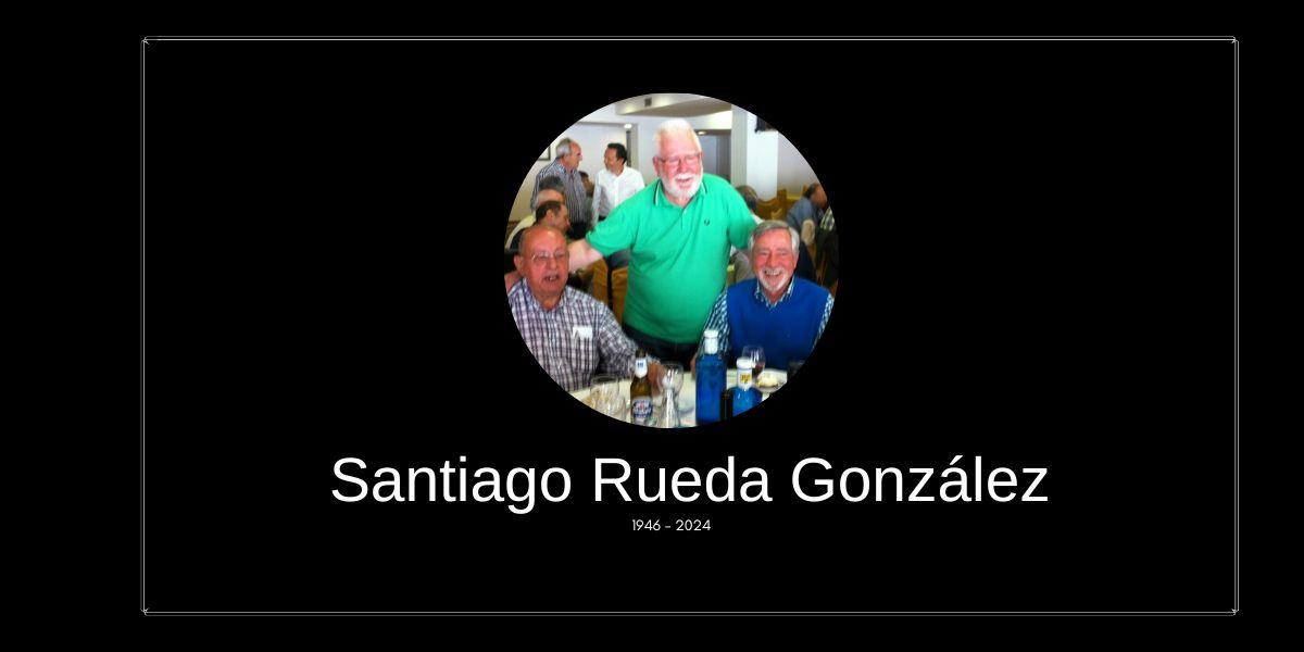 Paco Naranjo ene l centro de la fotografa con Santi Rueda a su izquierda en una comida de ferroviarios en 2015