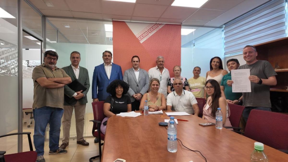 Firma del VI Convenio Colectivo de Servicios Externos Auxiliares y Atención al Cliente en Empresas de Servicios Ferroviarios.
